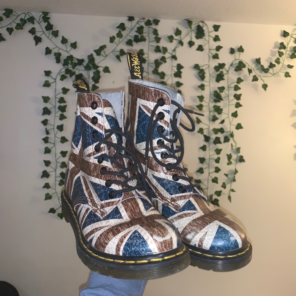 UK flag doc martens!